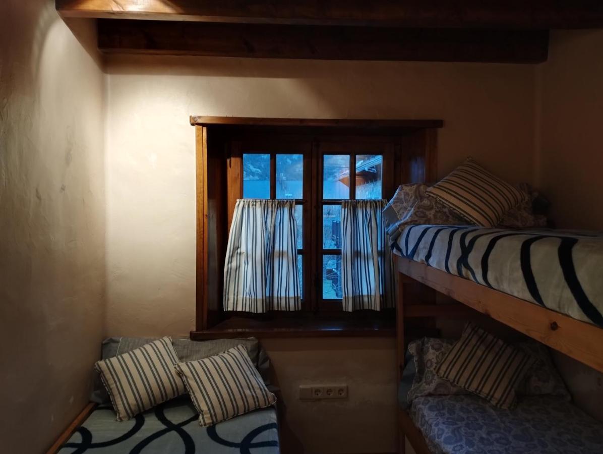 Esqui, Aigueestortes Y Boi-Tauell A Tus Pies En Ebrehogar Pla de l'Ermita Eksteriør billede
