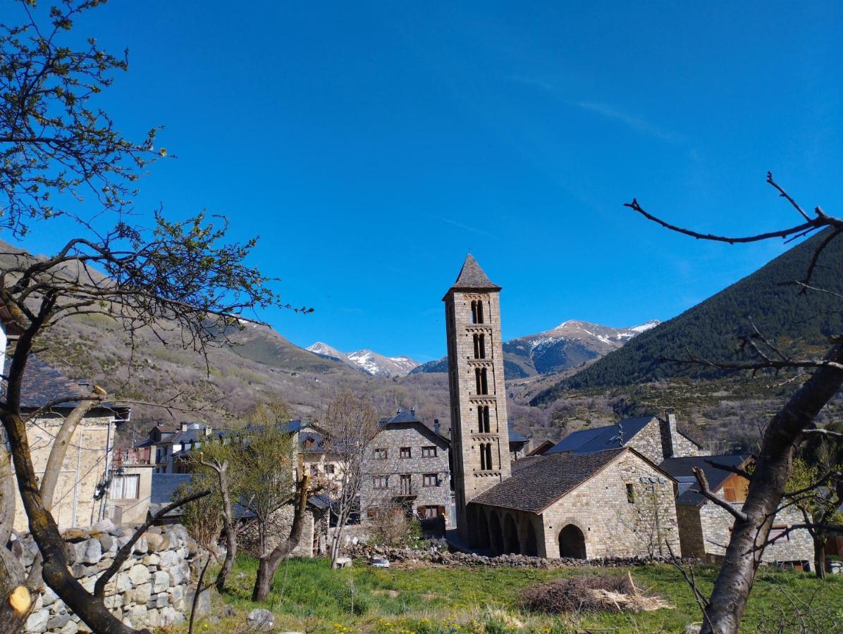 Esqui, Aigueestortes Y Boi-Tauell A Tus Pies En Ebrehogar Pla de l'Ermita Eksteriør billede